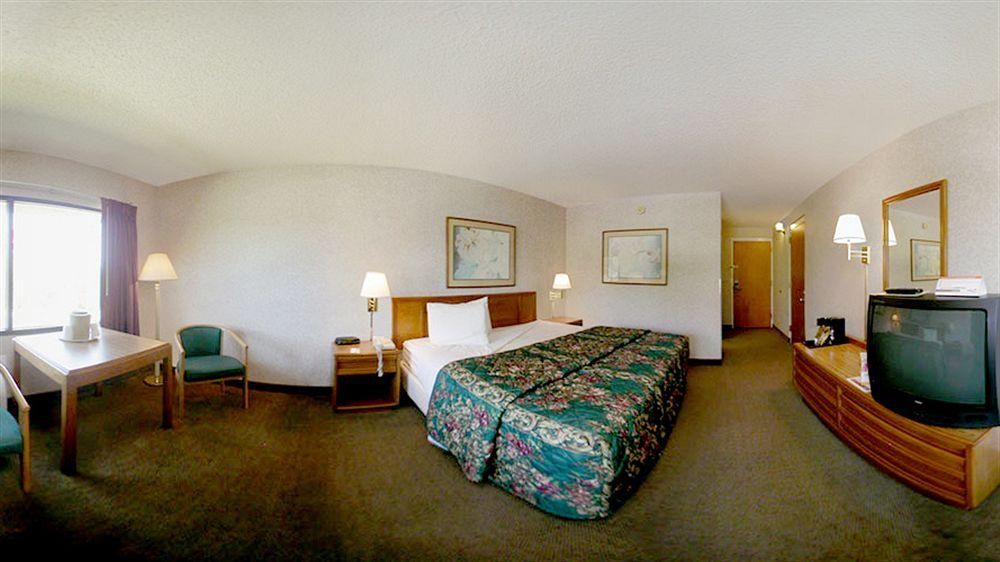 Ramada By Wyndham Asheville Southeast Dış mekan fotoğraf