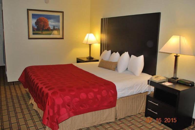 Ramada By Wyndham Asheville Southeast Dış mekan fotoğraf