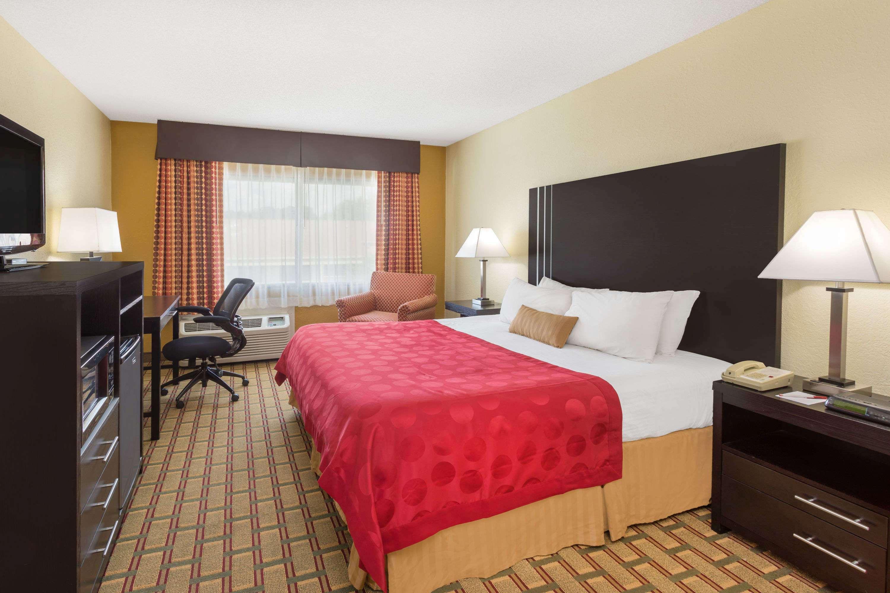 Ramada By Wyndham Asheville Southeast Dış mekan fotoğraf