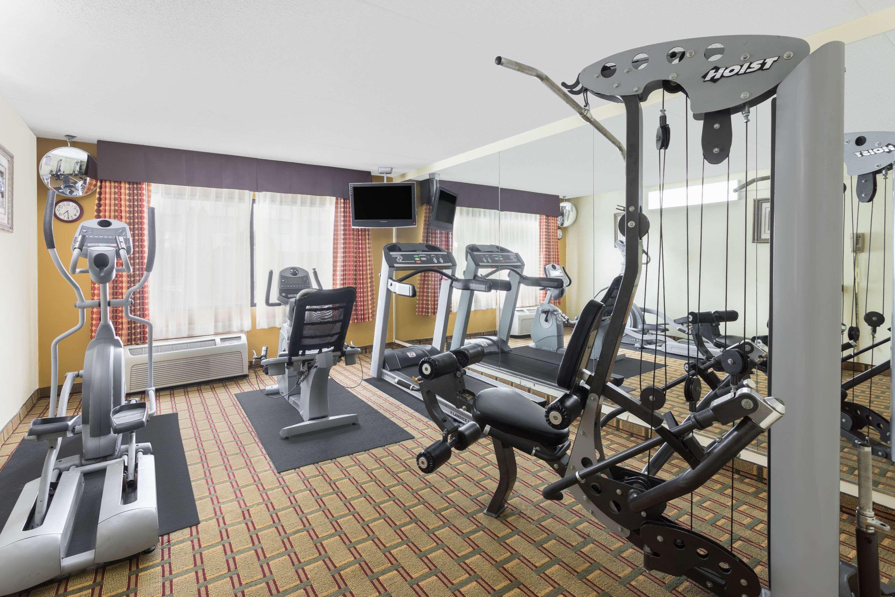 Ramada By Wyndham Asheville Southeast Dış mekan fotoğraf