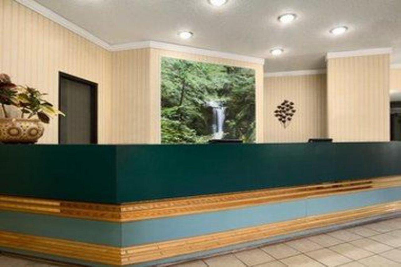 Ramada By Wyndham Asheville Southeast Dış mekan fotoğraf
