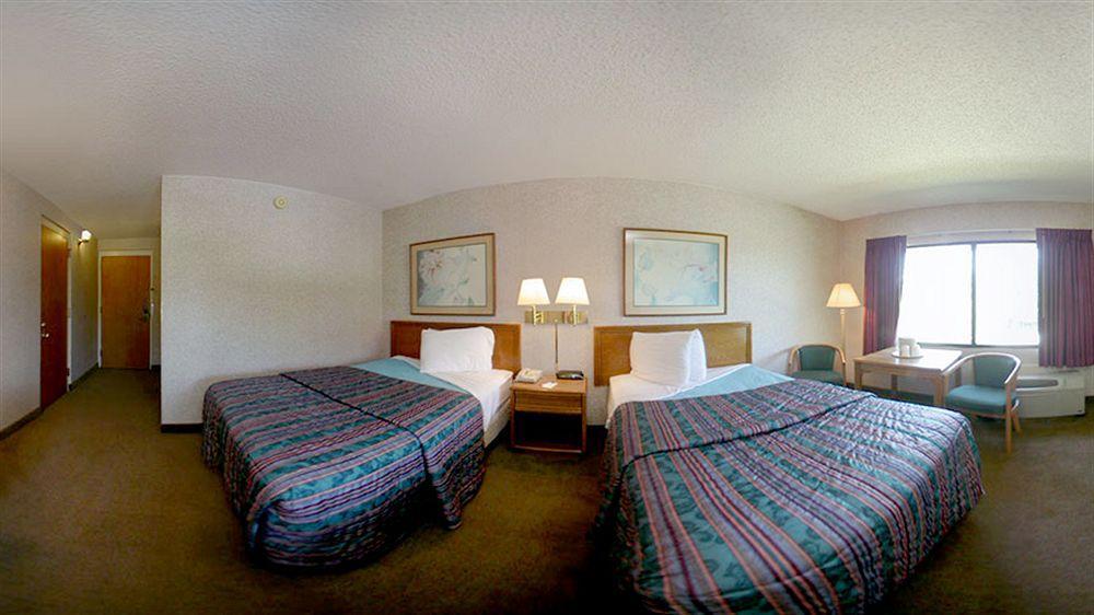 Ramada By Wyndham Asheville Southeast Dış mekan fotoğraf