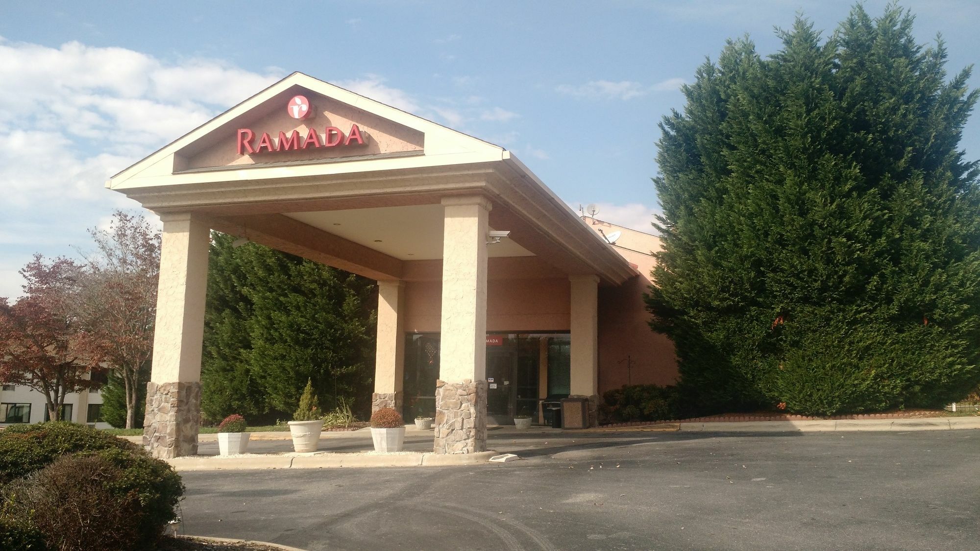Ramada By Wyndham Asheville Southeast Dış mekan fotoğraf